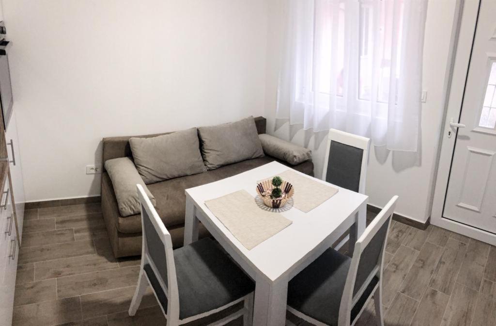 Apartmani Cupara Tivat Exterior foto